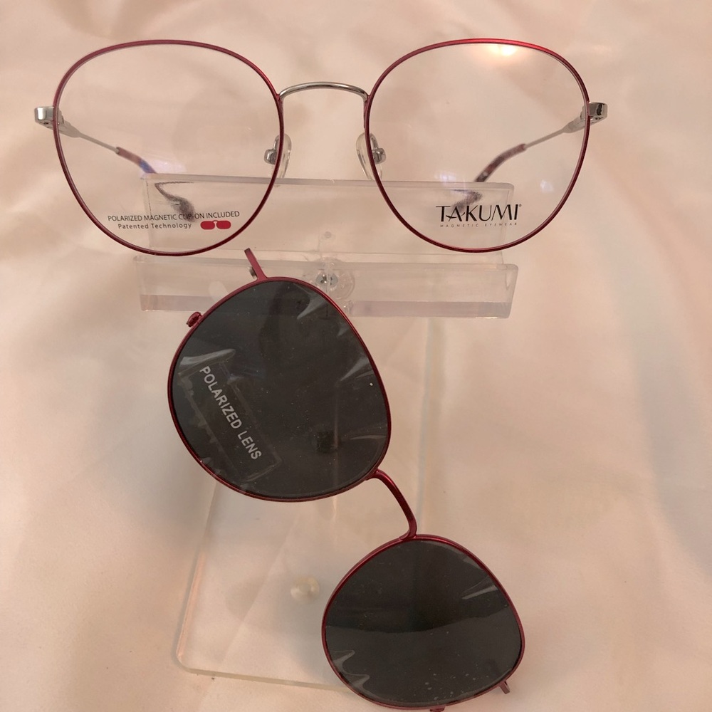 Red thin metal round with polarized clip on sunglasses frame for women